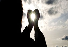 热刺王朝正面临灭门之灾，危机四伏