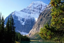 硬仗拼搏！球队险胜对手取得资格